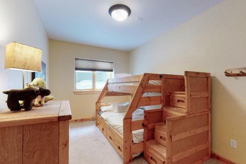 Spruce Ridge Retreat