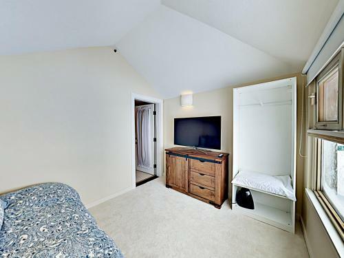 Apartamento Lakepoint Condo #708 Condo