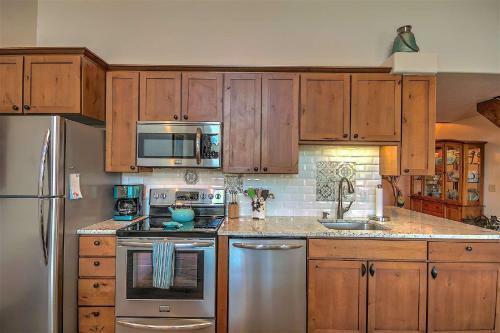 Updated Downtown Frisco Condo