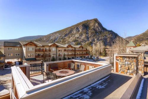 Outstanding Frisco Cabin With Rooftop Deck!