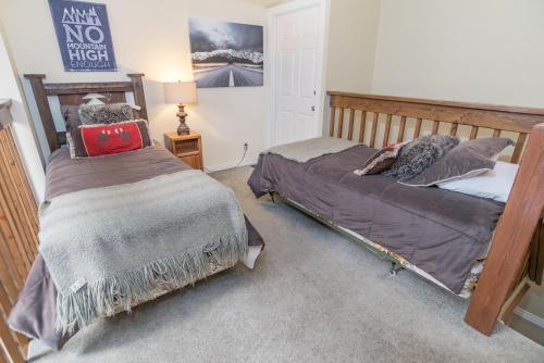 Mountainside 343b