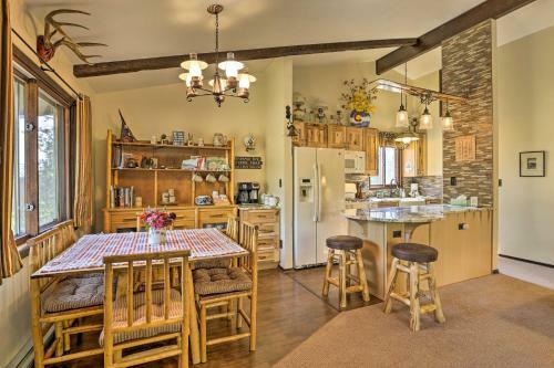 Updated Cabin With Rustic Charm, Walk To Town!