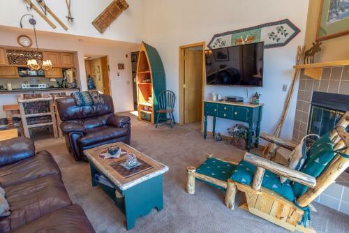 Lake Forest 303e