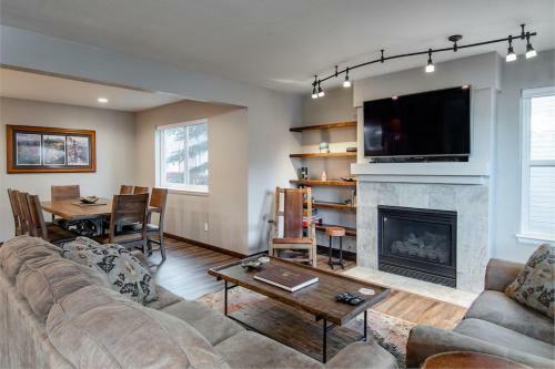 Peak One Basecamp In Frisco
