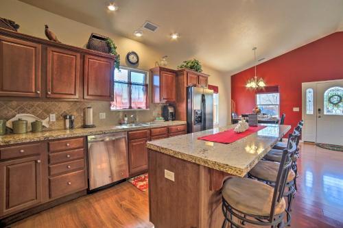 Charming Fruita Home - Walk To Downtown!