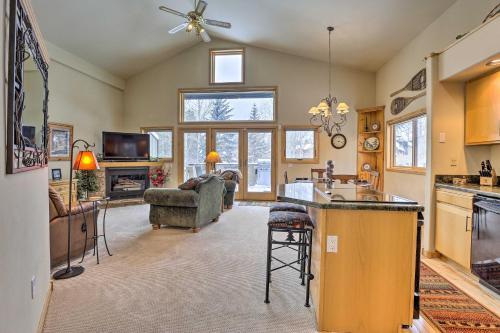 Townhome With Hot Tub, 10 Mi To Breckenridge!