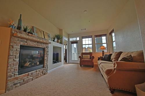 Lodge At Ten Mile