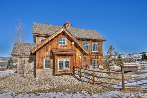 Saddle Ridge Lodge