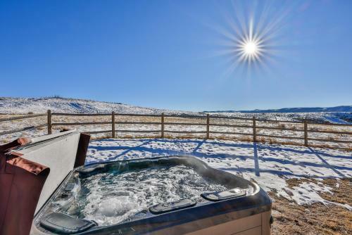 Saddle Ridge Lodge
