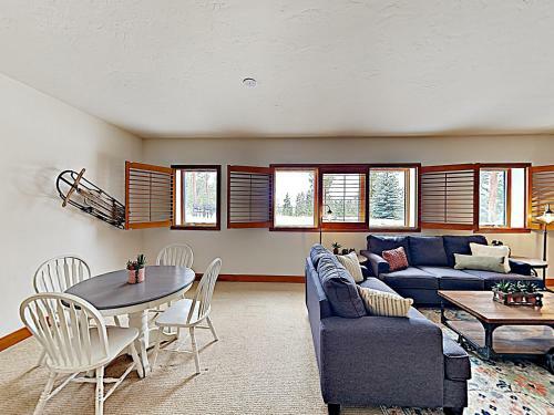 New Listing! Huge Lake-view Haven With 2-car Garage Cottage