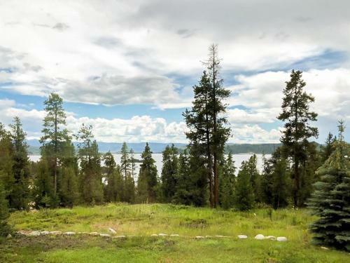 New Listing! Huge Lake-view Haven With 2-car Garage Cottage