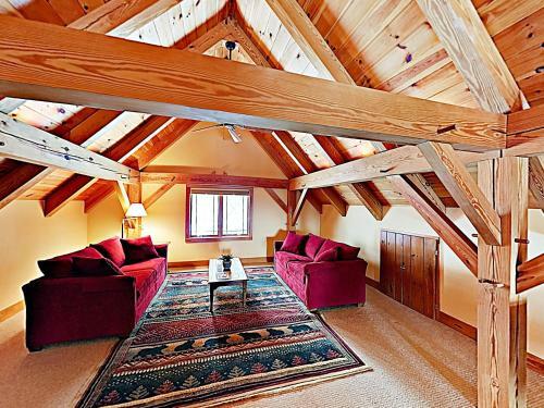 New Listing! Huge Lake-view Haven With 2-car Garage Cottage