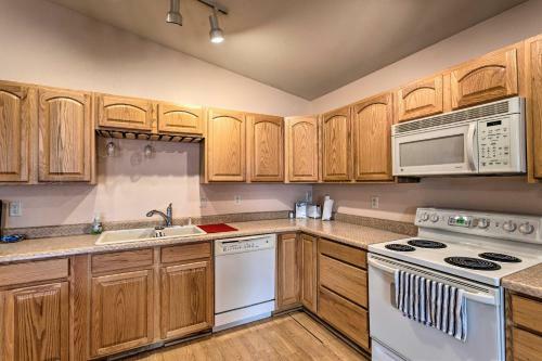 Grand Junction Townhome By Co Natl Monument!