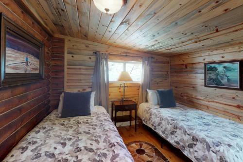 Grand Lake Cabin Escape