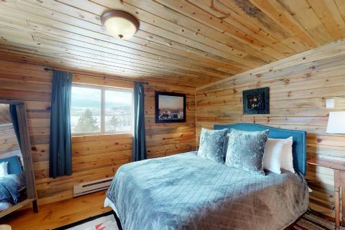 Grand Lake Cabin Escape