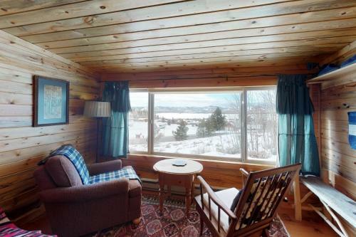Grand Lake Cabin Escape