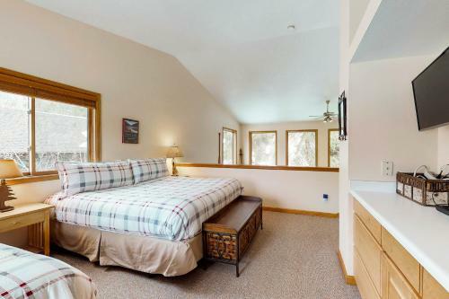 Riverview Condo #2