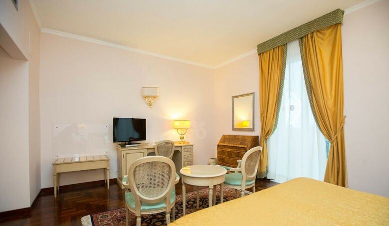 Grand Hotel Villa Politi
