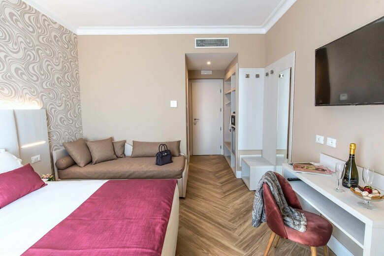 The Boutique Hotel
