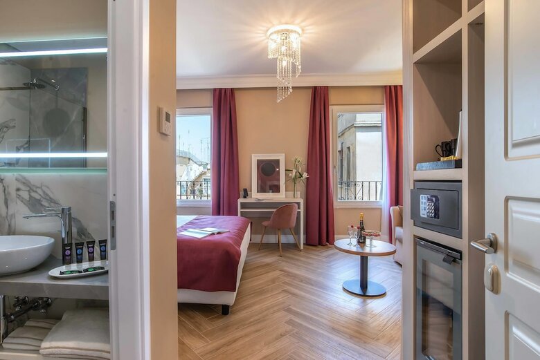 The Boutique Hotel