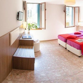 Hotel Zecchini(.)