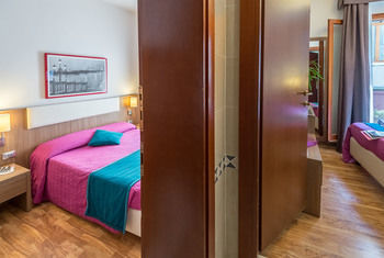 Hotel Zecchini(.)