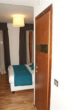 Hotel Zecchini(.)