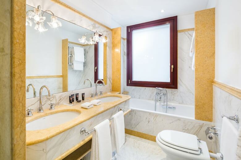 Luna Hotel Baglioni