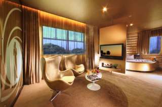 Hotel Re