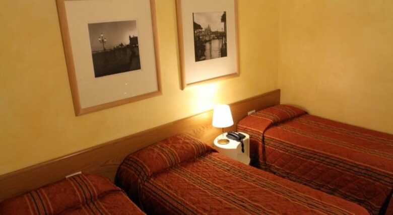 Club Hotel Milan(.)