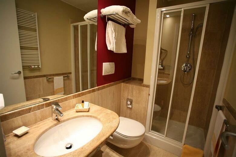 Club Hotel Milan(.)