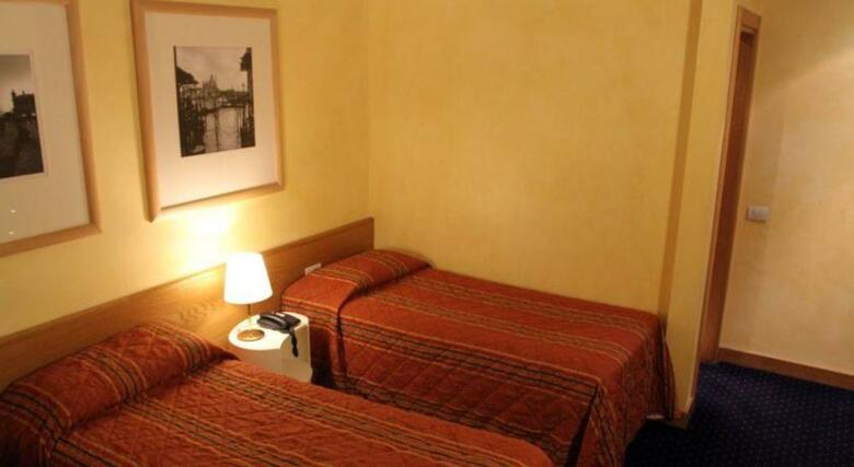 Club Hotel Milan(.)
