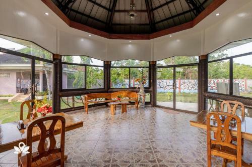 Hotel Hidden Coral Diver's Club And Resort