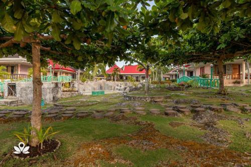 Hotel Hidden Coral Diver's Club And Resort