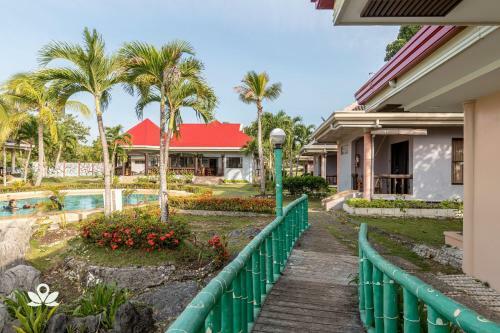 Hotel Hidden Coral Diver's Club And Resort