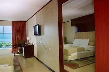 Dulcinea Hotel And Suites