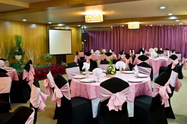 Goldberry Suites And Hotel
