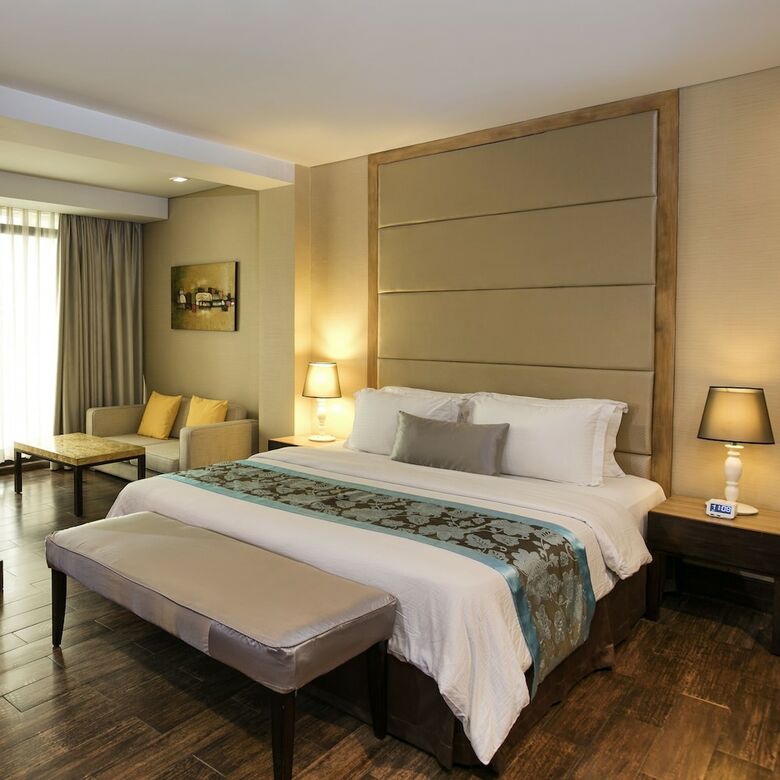 Goldberry Suites And Hotel