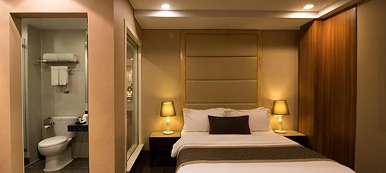 Goldberry Suites And Hotel