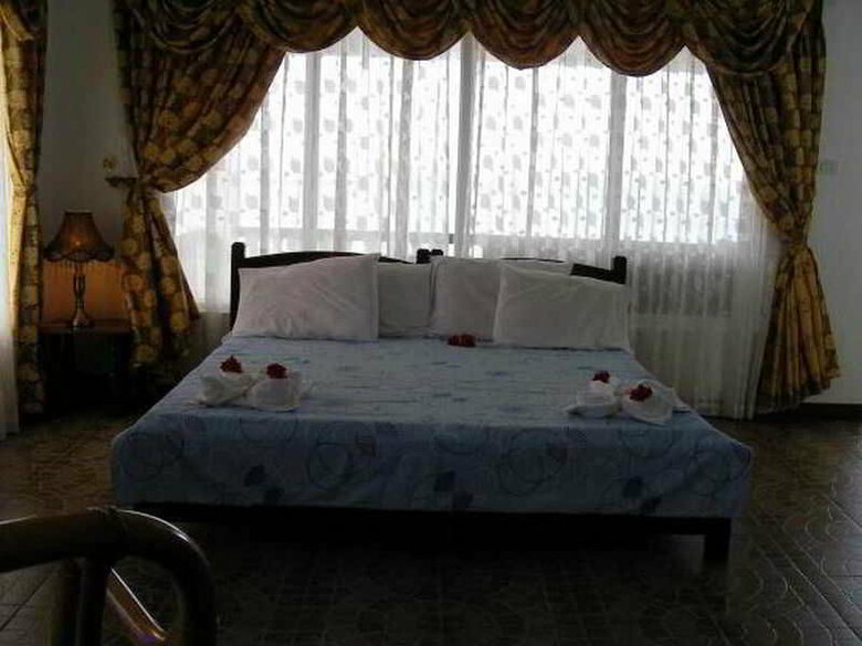 Hotel Kontiki Marina