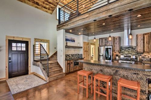 Riverfront Home With Bbq 2 Mi To Downtown Gunnison!