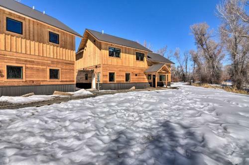 Riverfront Home With Bbq 2 Mi To Downtown Gunnison!