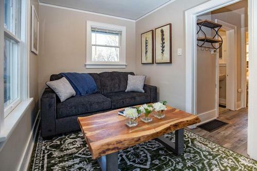 Carriage House Walk To Unc + Free Bikes
