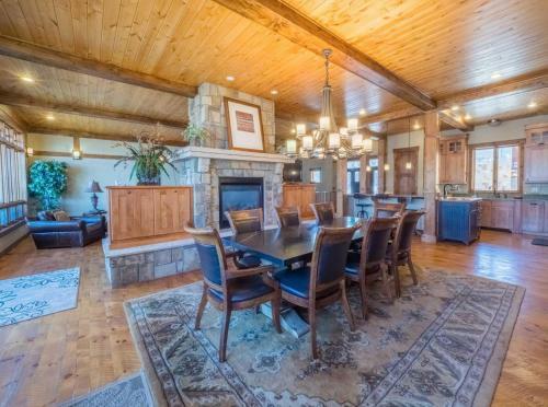 Shadow Mountain Villa