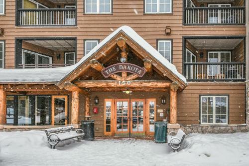 Dakota Lodge 8455