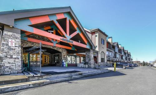 Gateway Lodge 5025