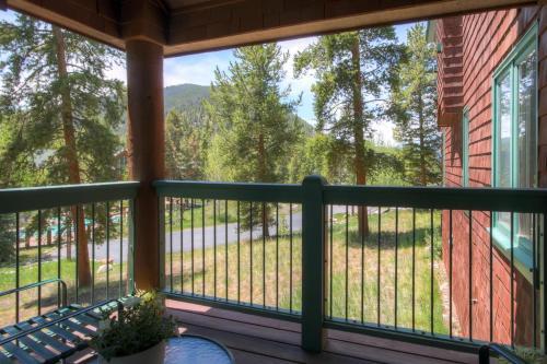 Gorgeous Keystone Abode With Hot Tub And Grilling Area