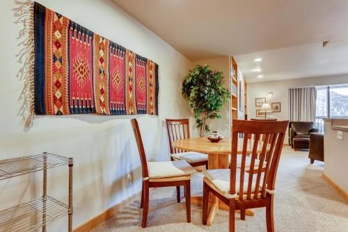 Apartamento Renovated Studio- Kids Ski Free & On Shuttle Route! Condo
