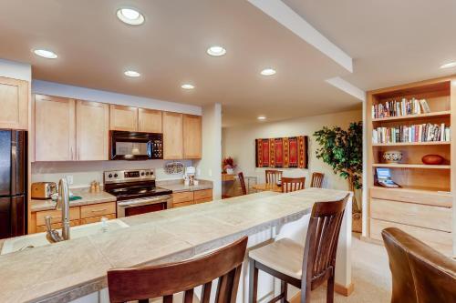 Apartamento Renovated Studio- Kids Ski Free & On Shuttle Route! Condo