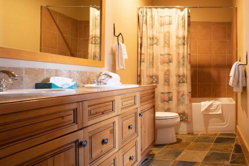 Apartamento Spacious Keystone Condo On Golf Course With Mtn View!
